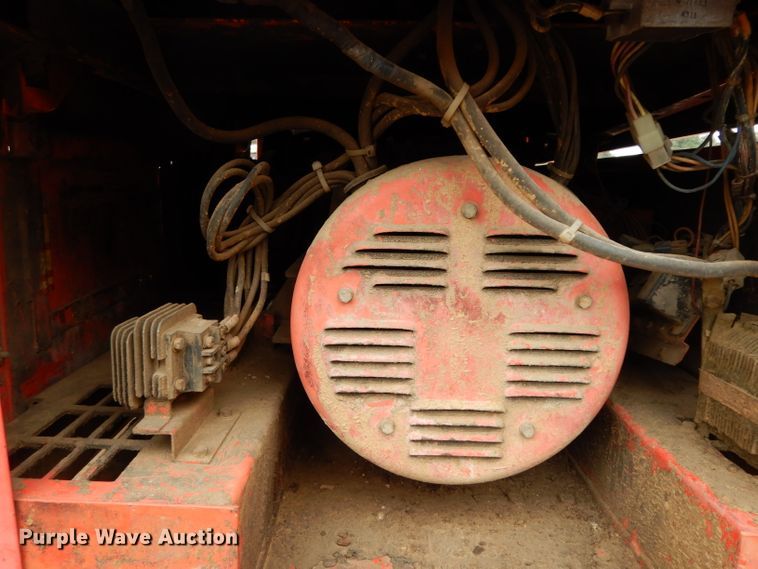 image for item DH2369 MQ Power Whisperweld welder/generator