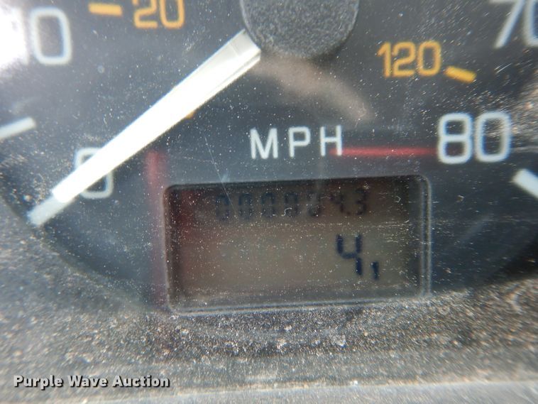 image for item DH3729 1994 Volvo Autocar semi truck