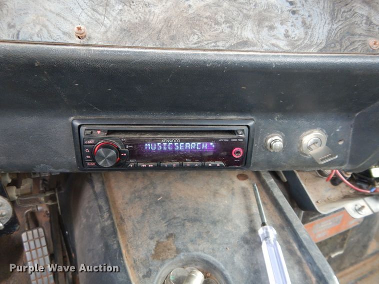 image for item DH3729 1994 Volvo Autocar semi truck