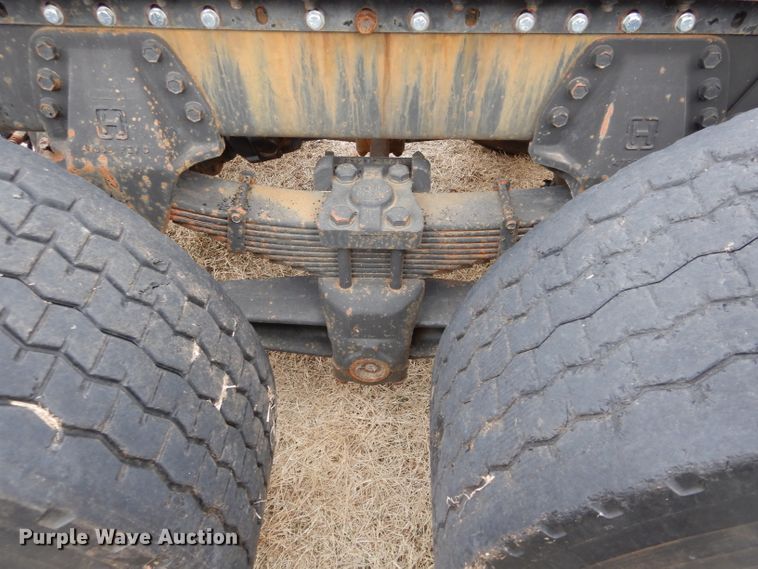 image for item DH3729 1994 Volvo Autocar semi truck