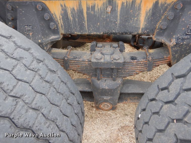 image for item DH3729 1994 Volvo Autocar semi truck