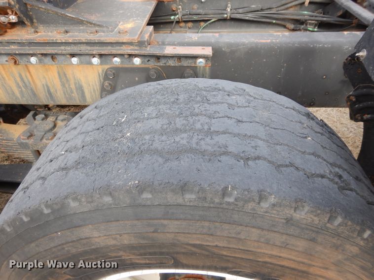 image for item DH3729 1994 Volvo Autocar semi truck