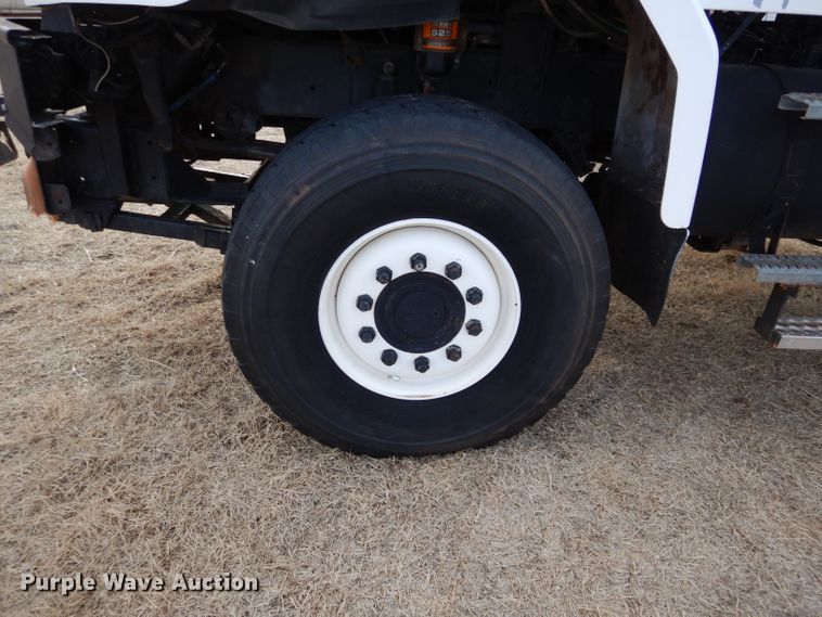 image for item DH3729 1994 Volvo Autocar semi truck