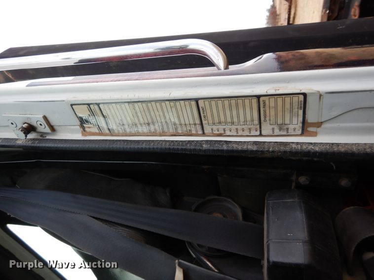 image for item DH3729 1994 Volvo Autocar semi truck