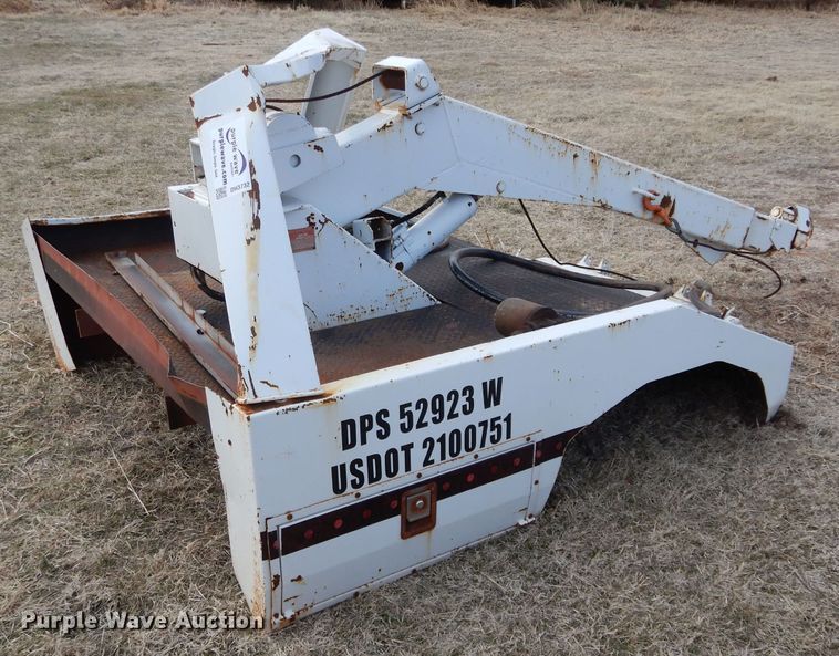 Wrecker bed in Seiling, OK Item DH3732 sold Purple Wave