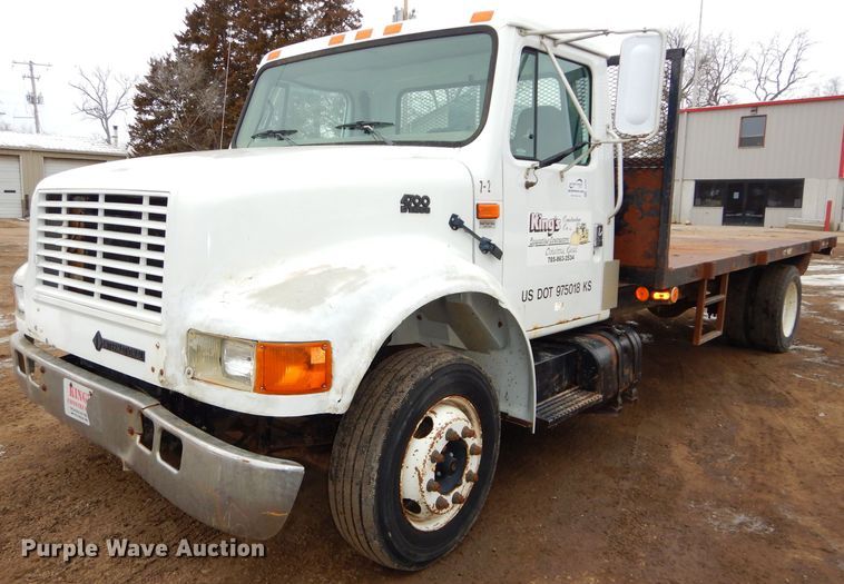 image for item DH4380 1995 International 4700 flatbed truck