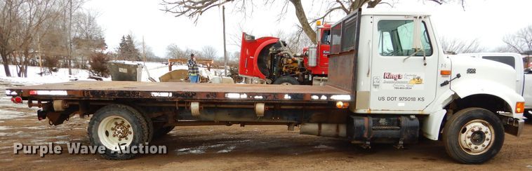 image for item DH4380 1995 International 4700 flatbed truck
