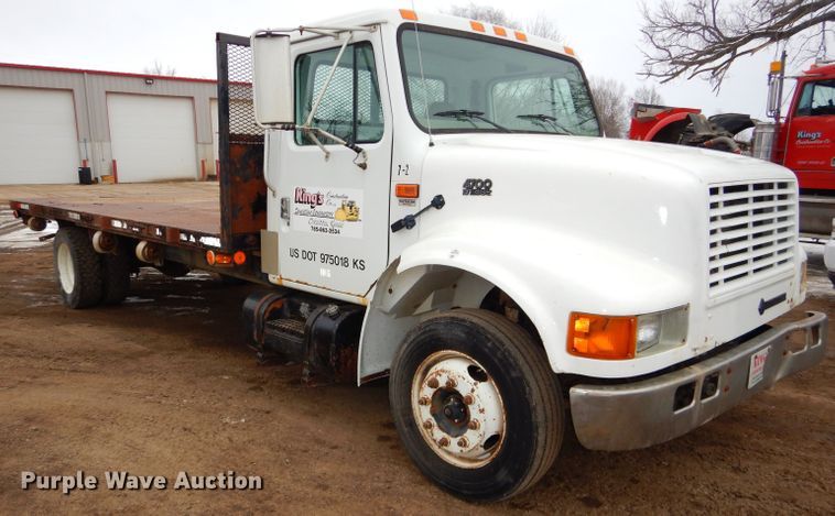 image for item DH4380 1995 International 4700 flatbed truck