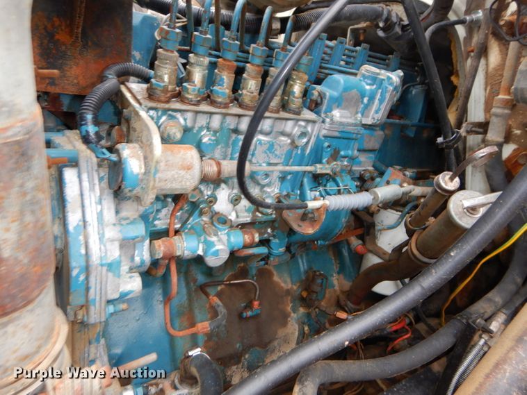 image for item DH4380 1995 International 4700 flatbed truck