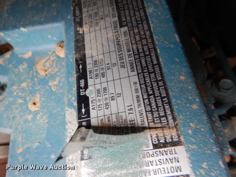 image for item DH4380 1995 International 4700 flatbed truck