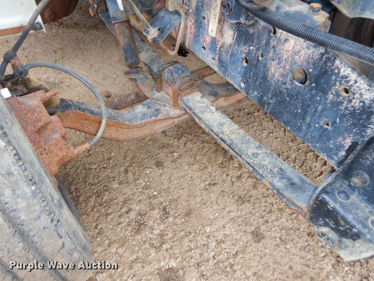 image for item DH4380 1995 International 4700 flatbed truck