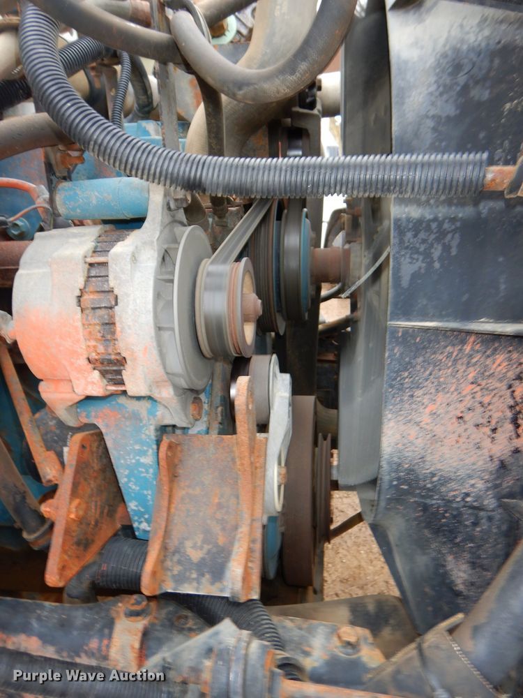 image for item DH4380 1995 International 4700 flatbed truck