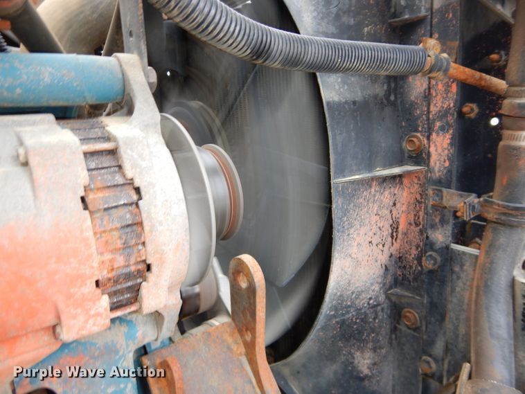 image for item DH4380 1995 International 4700 flatbed truck