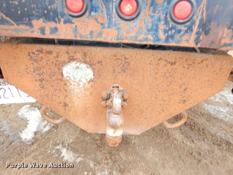 image for item DH4380 1995 International 4700 flatbed truck