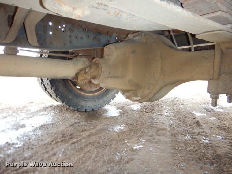 image for item DH4380 1995 International 4700 flatbed truck