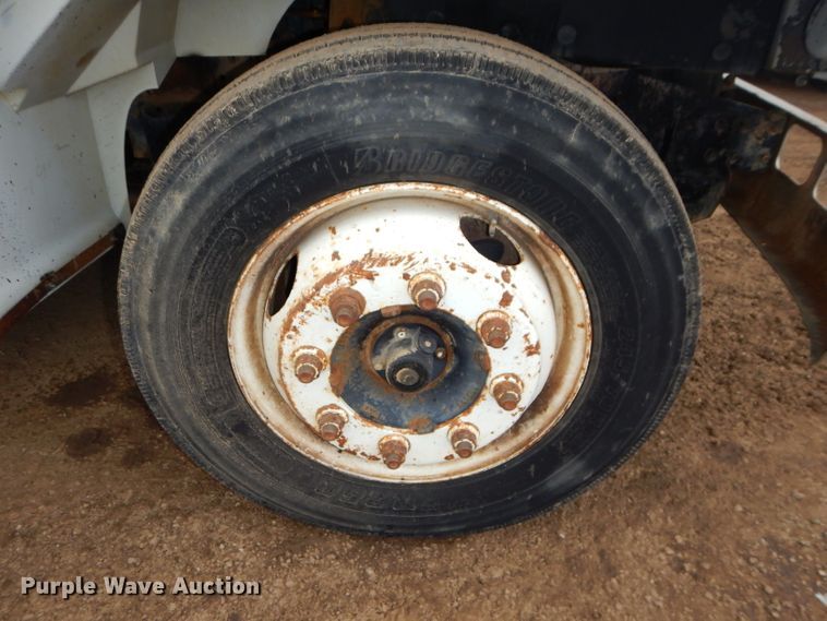 image for item DH4380 1995 International 4700 flatbed truck