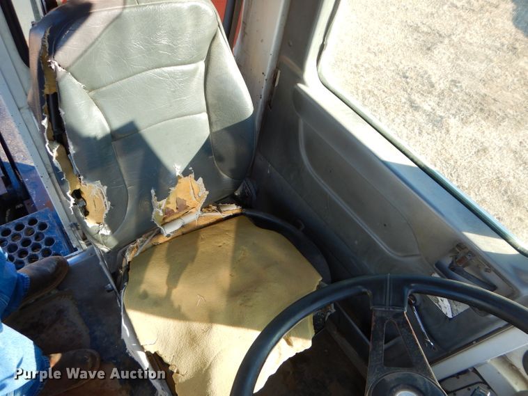 image for item DH4385 2004 Ottawa 30 yard truck