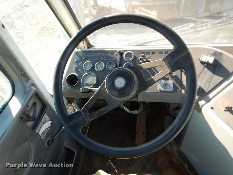 image for item DH4385 2004 Ottawa 30 yard truck