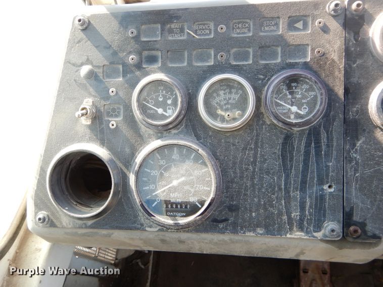 image for item DH4385 2004 Ottawa 30 yard truck