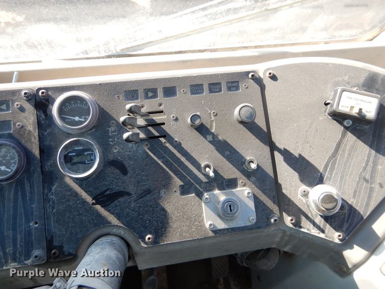 image for item DH4385 2004 Ottawa 30 yard truck