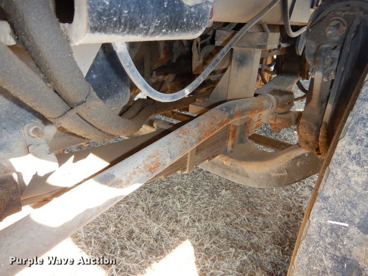 image for item DH4385 2004 Ottawa 30 yard truck