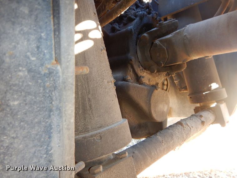 image for item DH4385 2004 Ottawa 30 yard truck