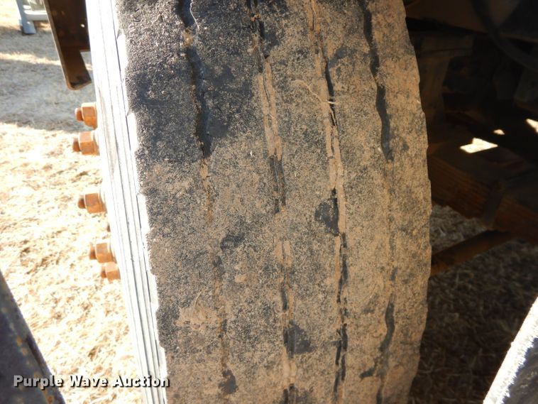 image for item DH4385 2004 Ottawa 30 yard truck