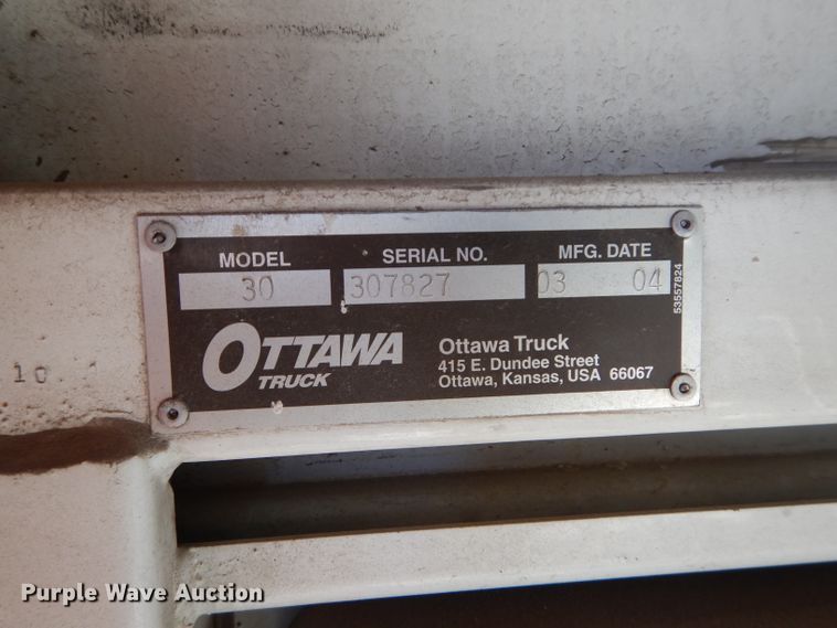 image for item DH4385 2004 Ottawa 30 yard truck