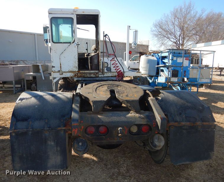 image for item DH4386 1990 Capacity yard truck