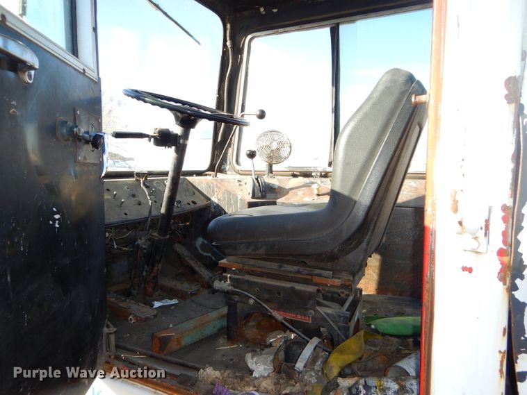 image for item DH4386 1990 Capacity yard truck