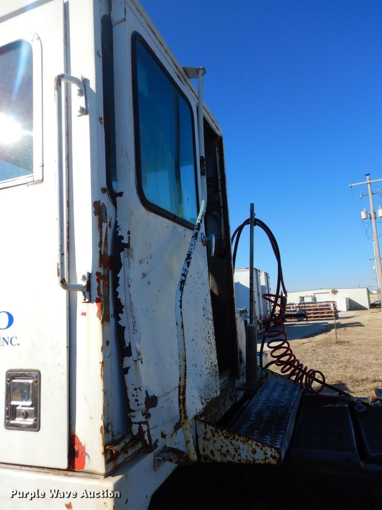 image for item DH4386 1990 Capacity yard truck