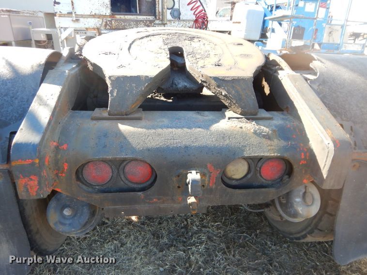 image for item DH4386 1990 Capacity yard truck