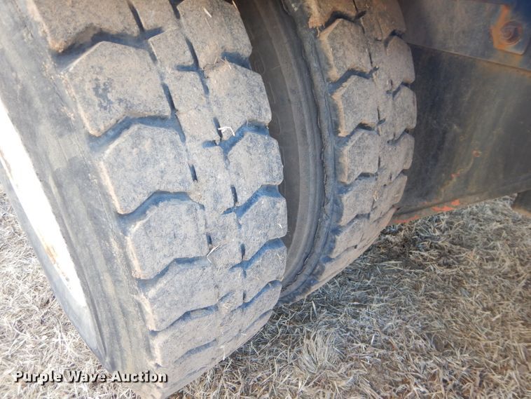 image for item DH4386 1990 Capacity yard truck