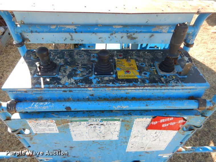 image for item DH4388 2000 Genie Z45/25 boom lift