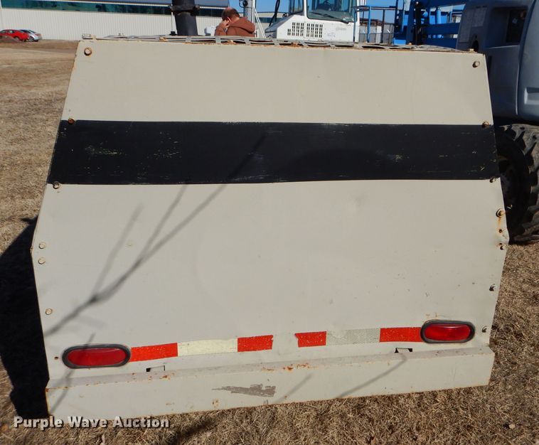 image for item DH4389 1995 Leroi 185DJF air compressor