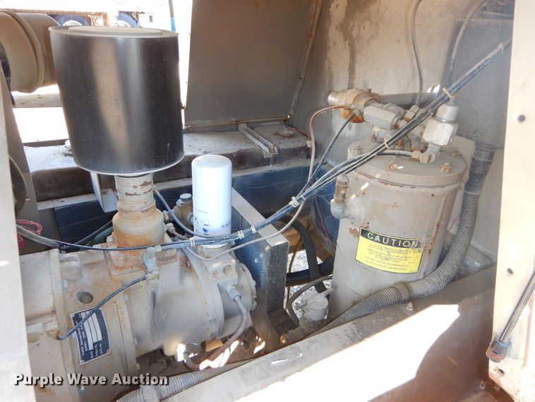 image for item DH4389 1995 Leroi 185DJF air compressor