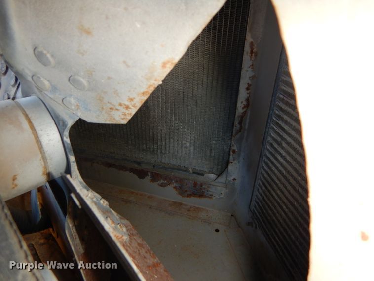 image for item DH4389 1995 Leroi 185DJF air compressor