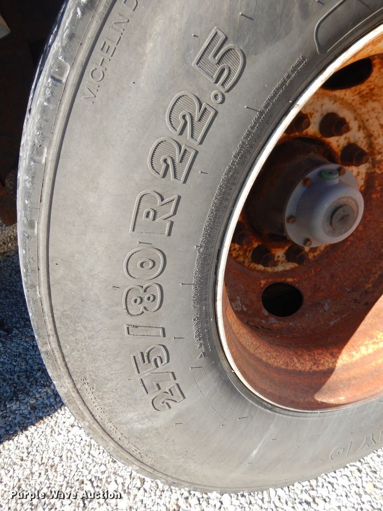 image for item DH4390 1999 Trailmobile dry van trailer