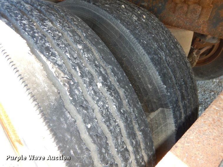 image for item DH4390 1999 Trailmobile dry van trailer