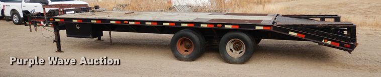 image for item DH4787 1999 Travalong equipment trailer