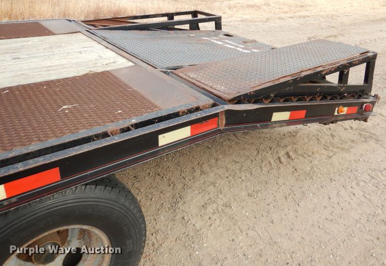 image for item DH4787 1999 Travalong equipment trailer