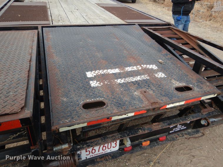 image for item DH4787 1999 Travalong equipment trailer