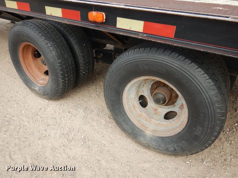 image for item DH4787 1999 Travalong equipment trailer