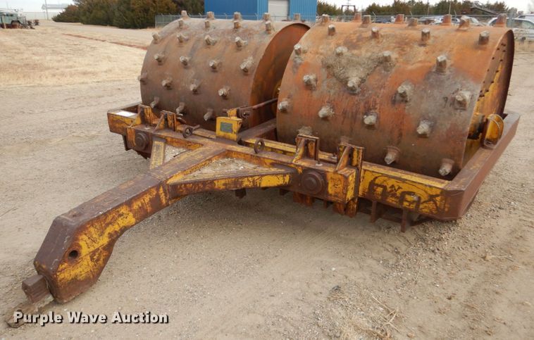 image for item DH4789 F.W. McCoy Co sheepsfoot double drum roller