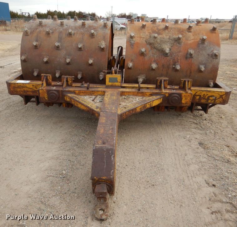 image for item DH4789 F.W. McCoy Co sheepsfoot double drum roller