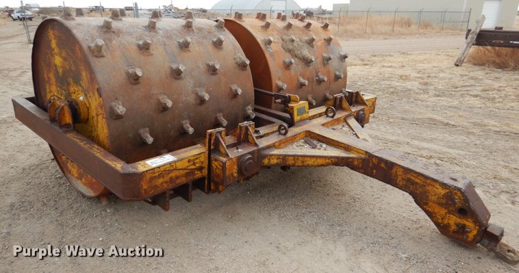 image for item DH4789 F.W. McCoy Co sheepsfoot double drum roller