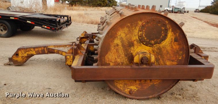 image for item DH4789 F.W. McCoy Co sheepsfoot double drum roller