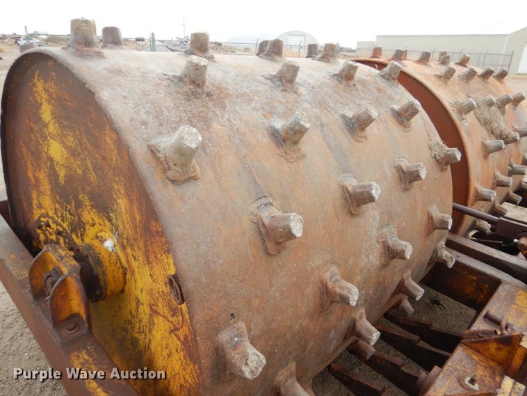 image for item DH4789 F.W. McCoy Co sheepsfoot double drum roller