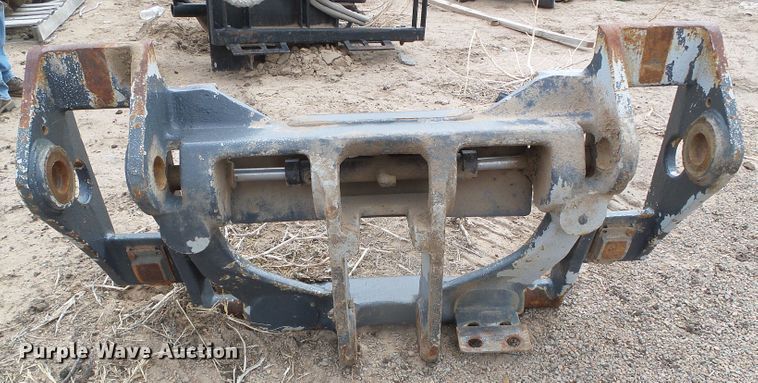 image for item DH4793 Paladin 624 hydraulic quick coupler