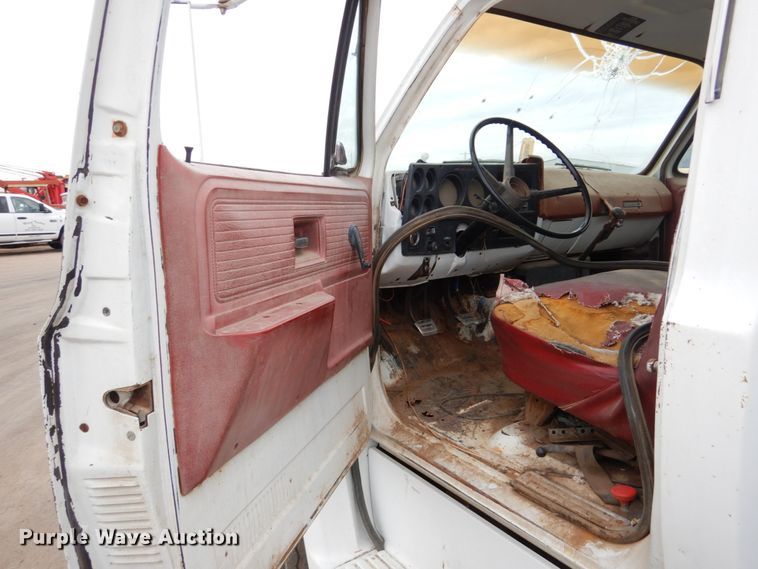 image for item DH4795 1977 Chevrolet C65 fuel truck